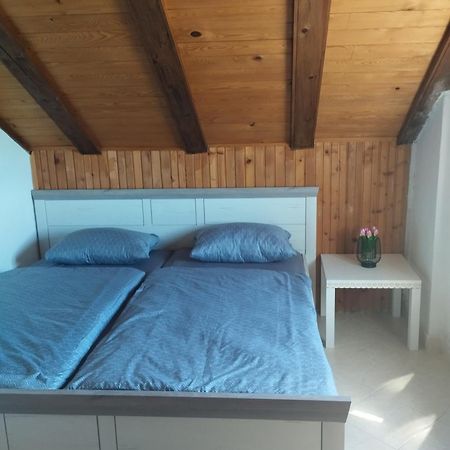 Family Apartments Tomy Пунат Екстериор снимка