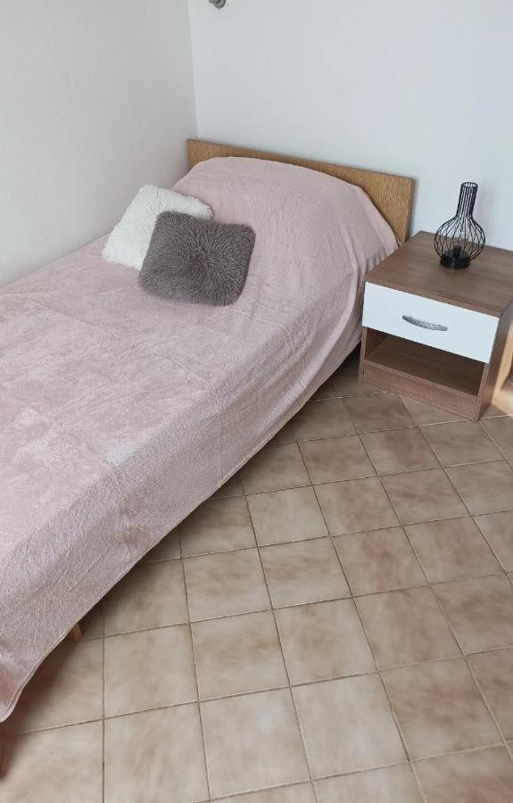 Family Apartments Tomy Пунат Екстериор снимка
