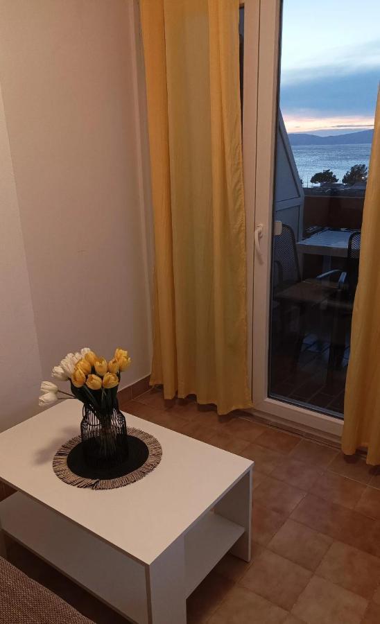 Family Apartments Tomy Пунат Екстериор снимка