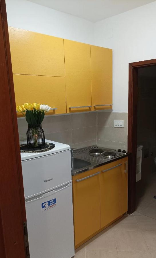 Family Apartments Tomy Пунат Екстериор снимка