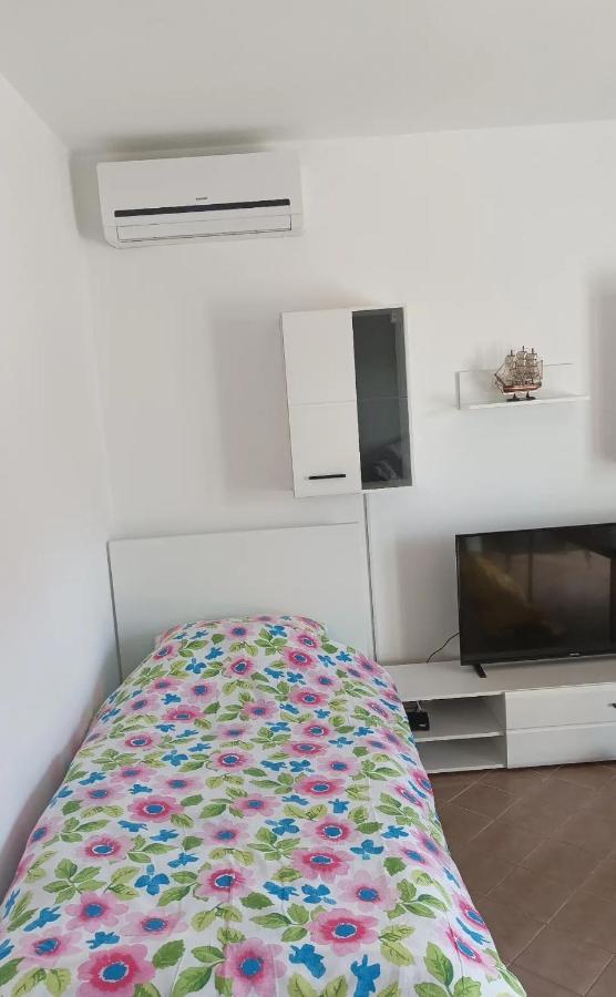 Family Apartments Tomy Пунат Екстериор снимка