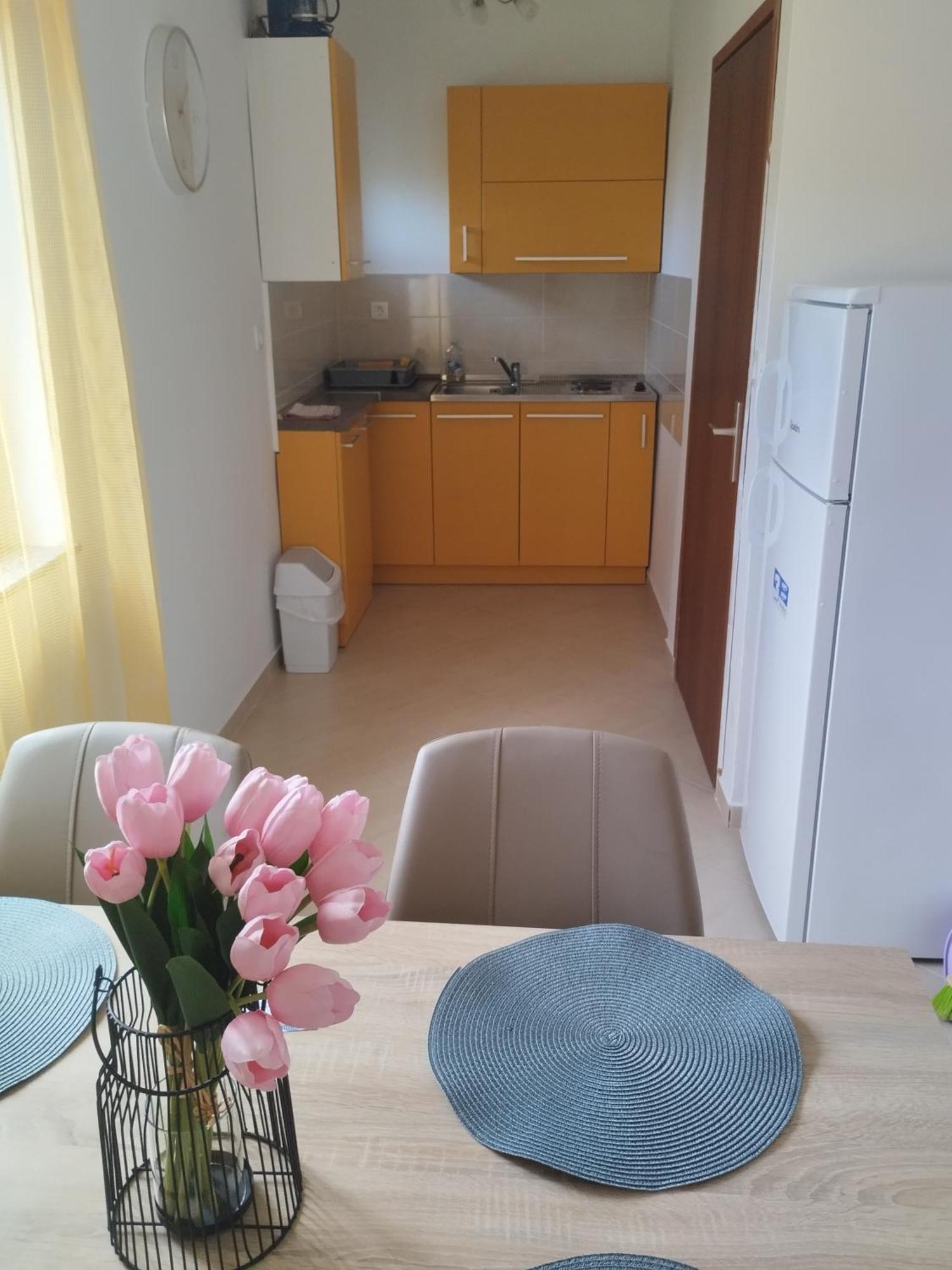 Family Apartments Tomy Пунат Екстериор снимка