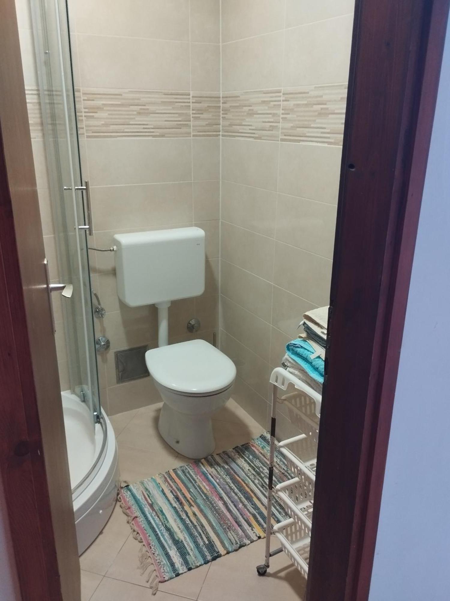 Family Apartments Tomy Пунат Екстериор снимка